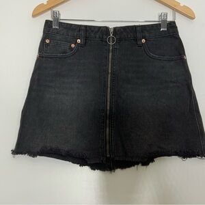 FREE People WE THE FREE Black Denim Zip Front Fray Hem Skirt. Size 27.